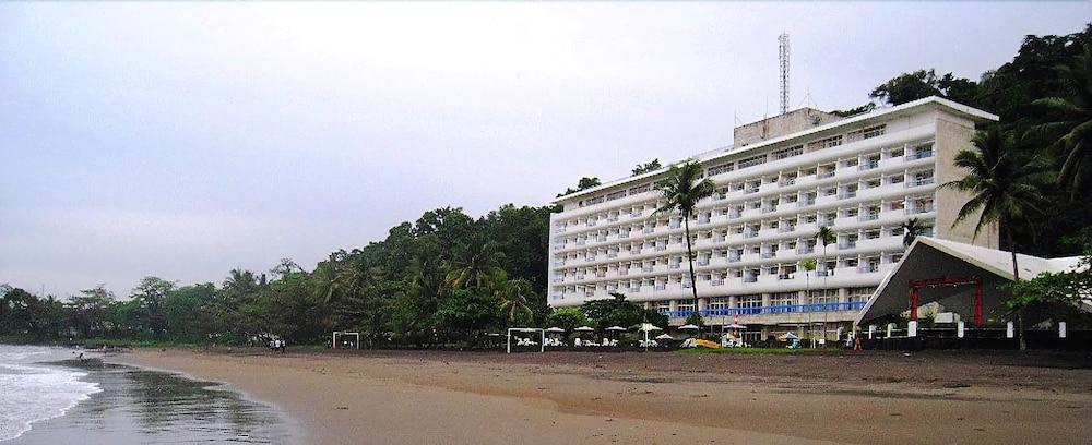 แกรนด์ อินนา ซามูดรา บีช Hotel Cimaja ภายนอก รูปภาพ